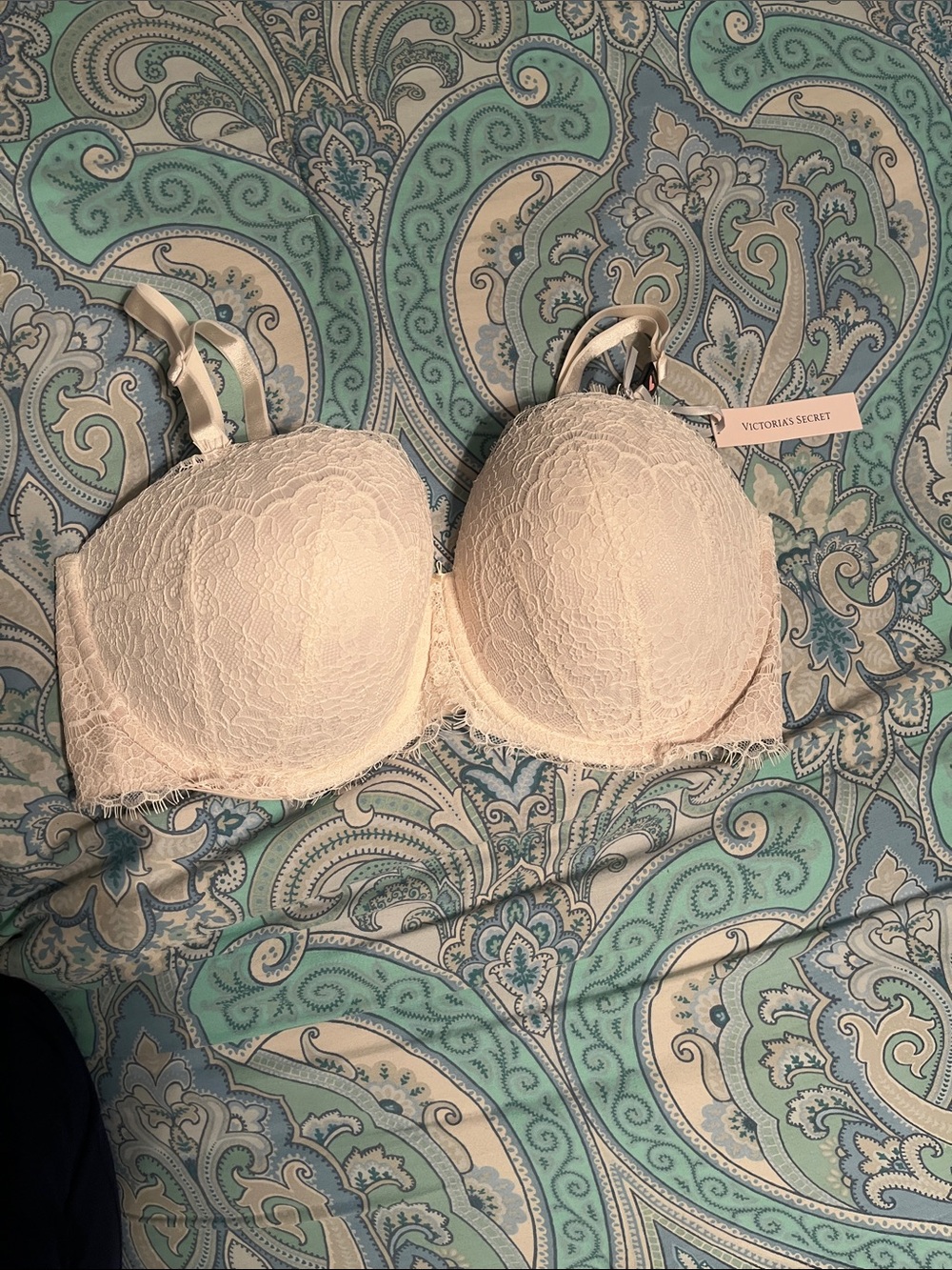 New Victoria's Secret white Lace Strapless Push-Up Bra